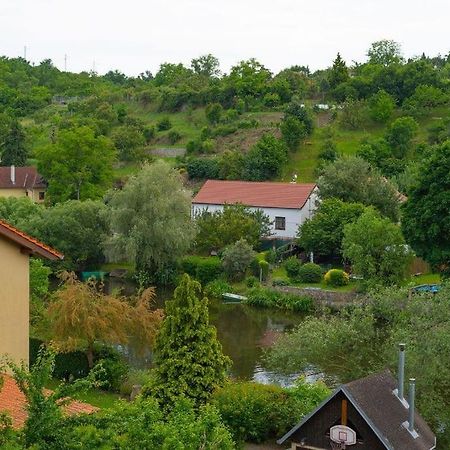 Ruhige Unterkunft Mit Einer Schoenen Aussicht Lägenhet Znojmo Exteriör bild