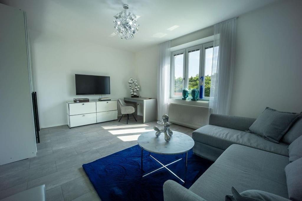 Ruhige Unterkunft Mit Einer Schoenen Aussicht Lägenhet Znojmo Exteriör bild